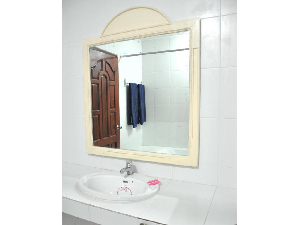 Highfive Guest House Pattaya Chambre photo